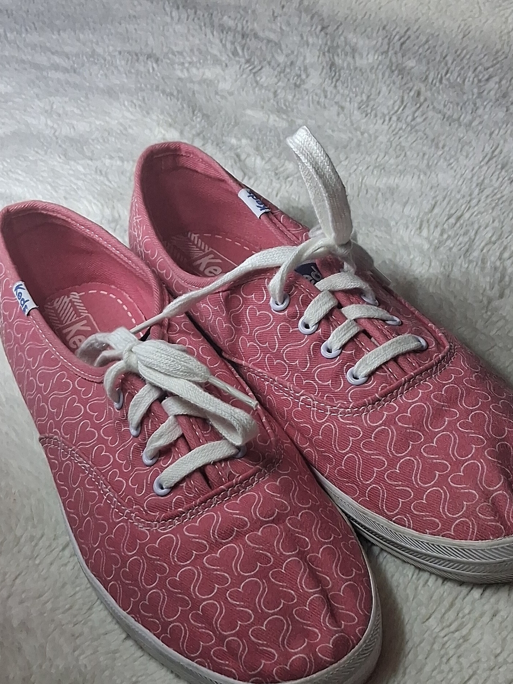 Taylor Swift Keds Women’s Pink Canvas Lace-Up Sneakers